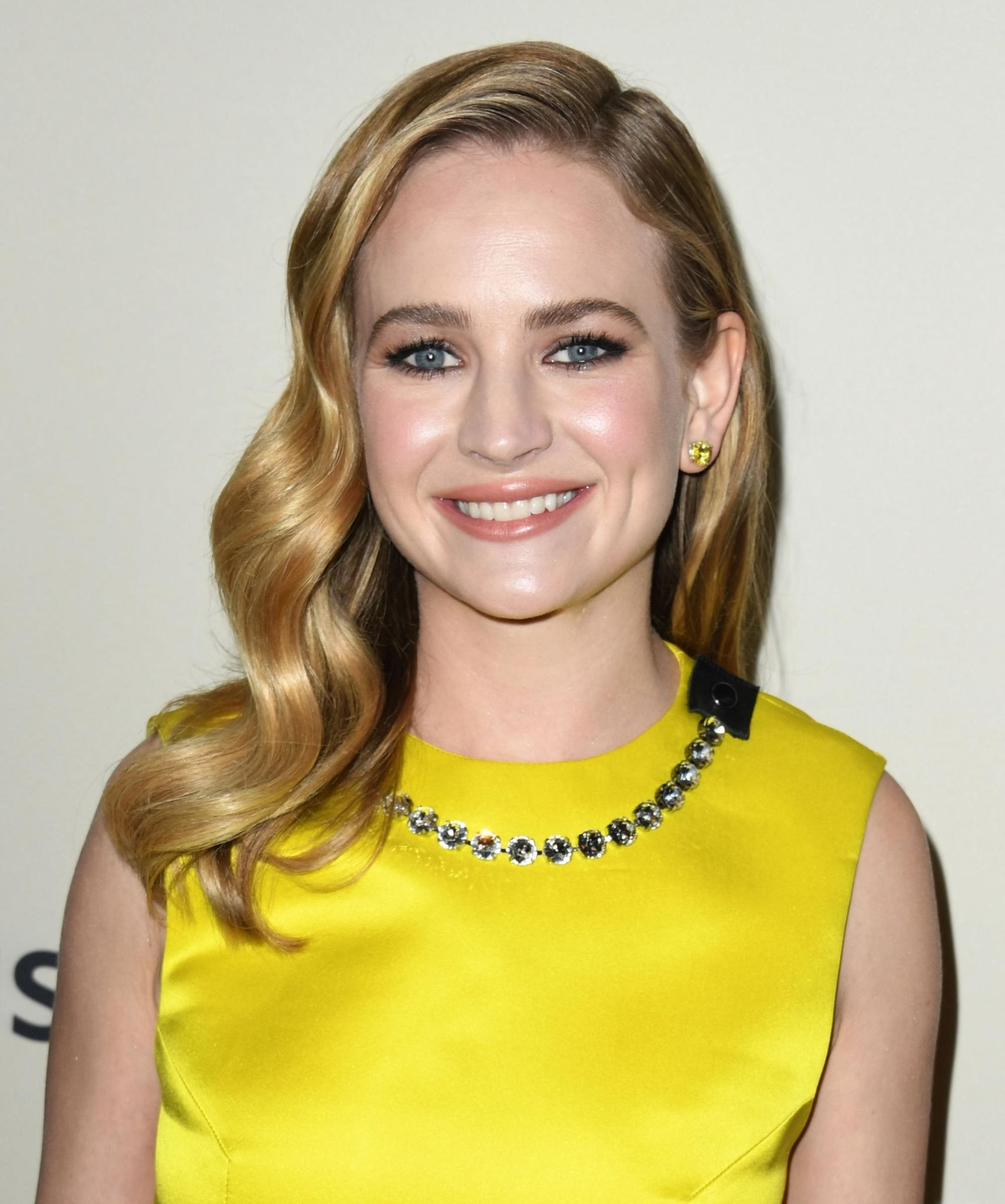 Britt Robertson Fakes