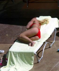 Britney-Spears-Boobs-Pussy-No-Panties-36wfwbfmiy.jpg