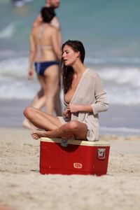 Alejandra Guilmant â€“ Bikini Topless Photoshoot Canddids in Miami Beach-f6w4sagcu1.jpg