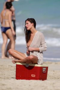 Alejandra Guilmant â€“ Bikini Topless Photoshoot Canddids in Miami Beach36w4sahuio.jpg