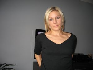 Blonde UK MILF Slut [x125]-h7aua7s1y2.jpg