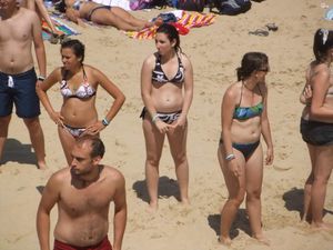 Girls viewers (Beach Bikini) Voyeur-67bosbtzto.jpg