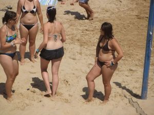 Girls viewers (Beach Bikini) Voyeur-k7boscgkyq.jpg