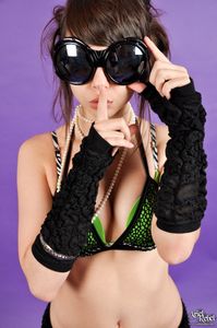 Ariel Rebel (26) h7co1b0qfg