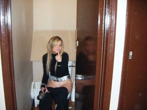Girls Caught Peeing Mix 07da4kvqy5