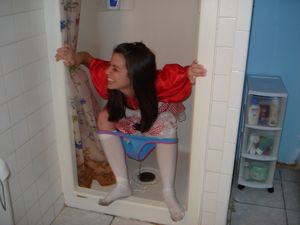 Girls Caught Peeing Mix f7da4l1tf5