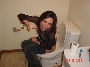 Girls Caught Peeing Mix-o7da4l34rt.jpg