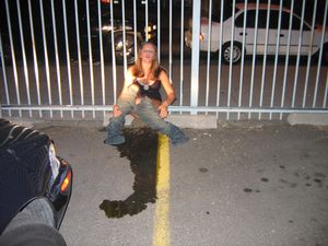 Girls Caught Peeing Mix a7da4o1ek3