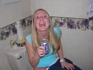 Girls Caught Peeing Mix 07da4p3gfs