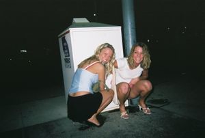 Girls Caught Peeing Mix t7da4p477d