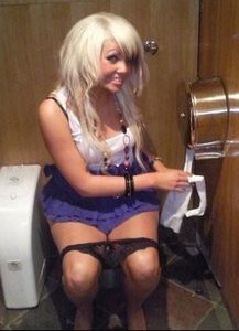 Girls Caught Peeing Mix g7da4pqtxw