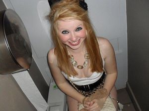 Girls Caught Peeing Mix 67da4q6as1
