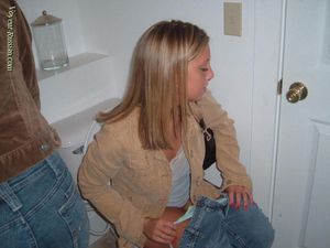 Girls Caught Peeing Mix 67da4sooay