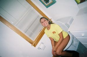 Girls Caught Peeing Mix 37da4ummtx