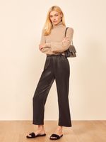 44890323_lottie-slide_black.jpg