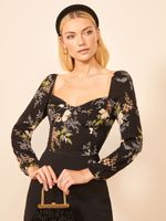 44890575_reign-top_isabella.jpg